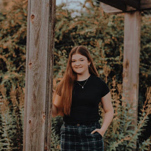 Meet your Posher, Elise